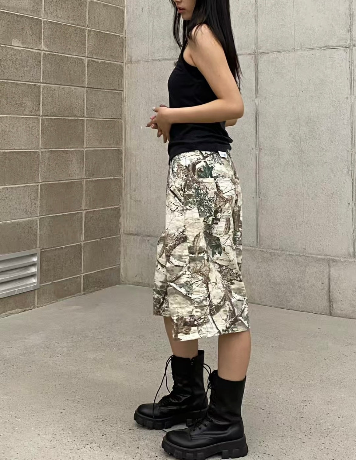 Branch camouflage denim shorts