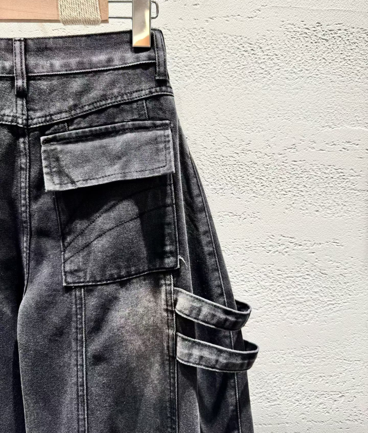 Utility cargo pants🕷️