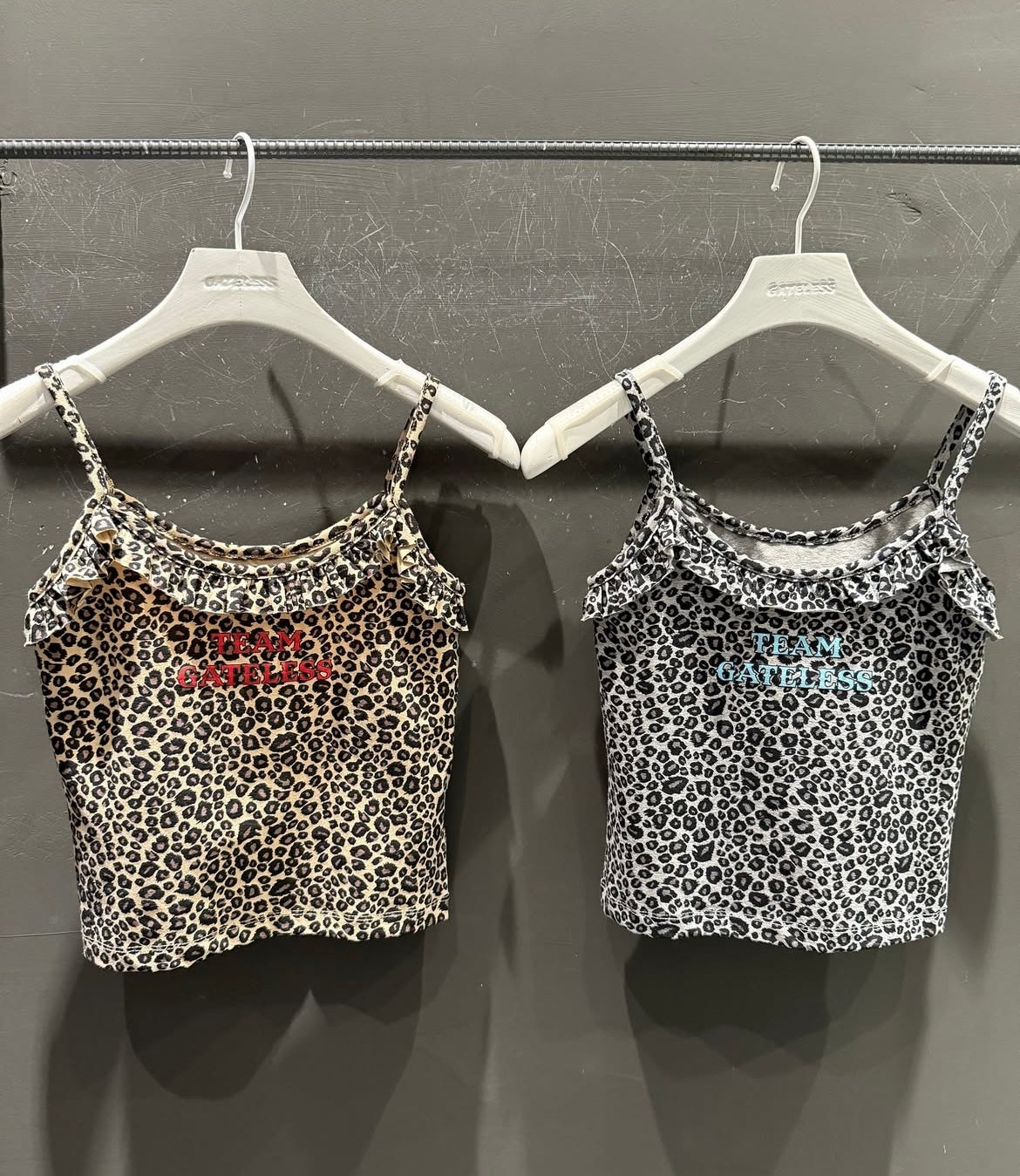 Leopard print ruffle top🐆