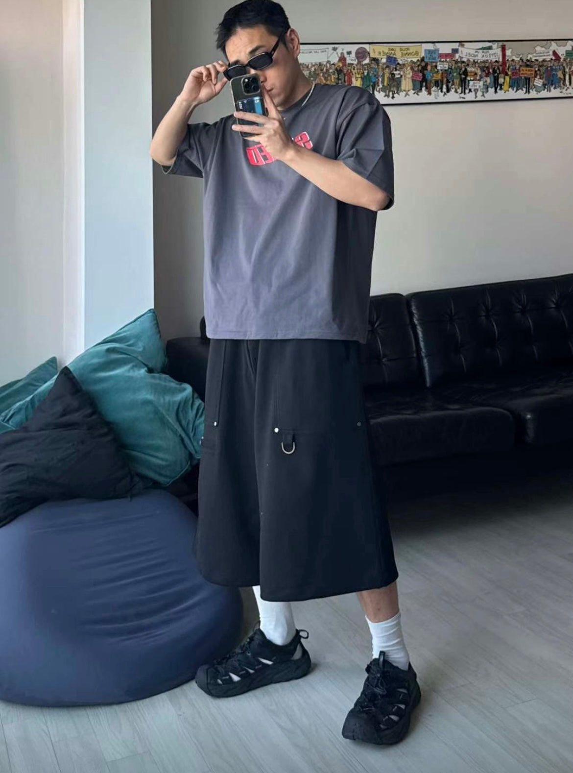 Street style baggy shorts