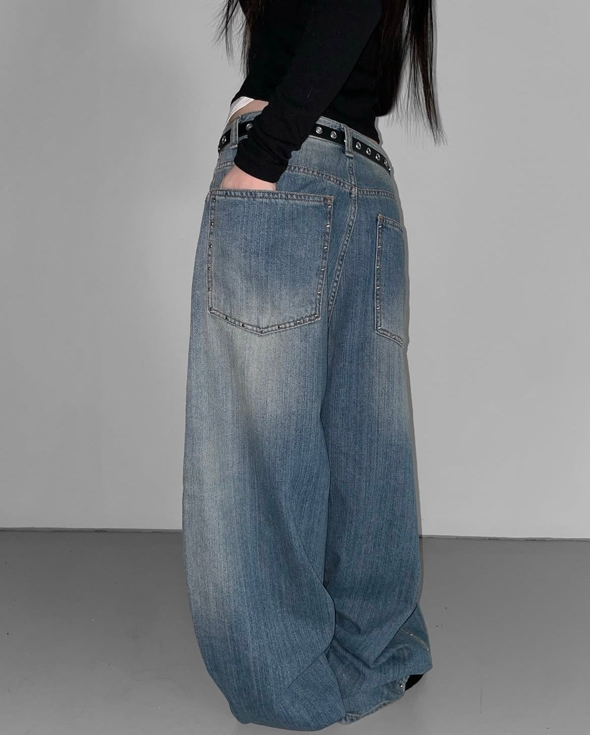 Studded baggy denim pants👖