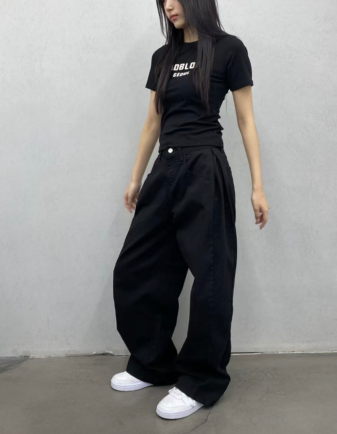 Pleated wide-leg jeans👖