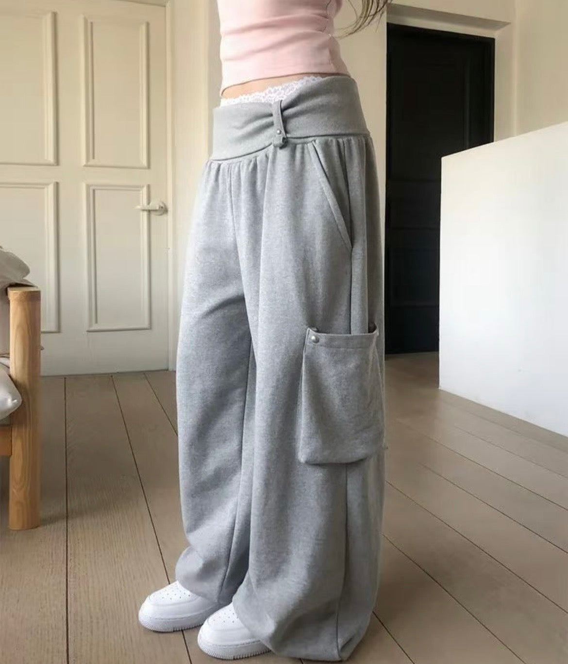 Oversized pocket sweatpants