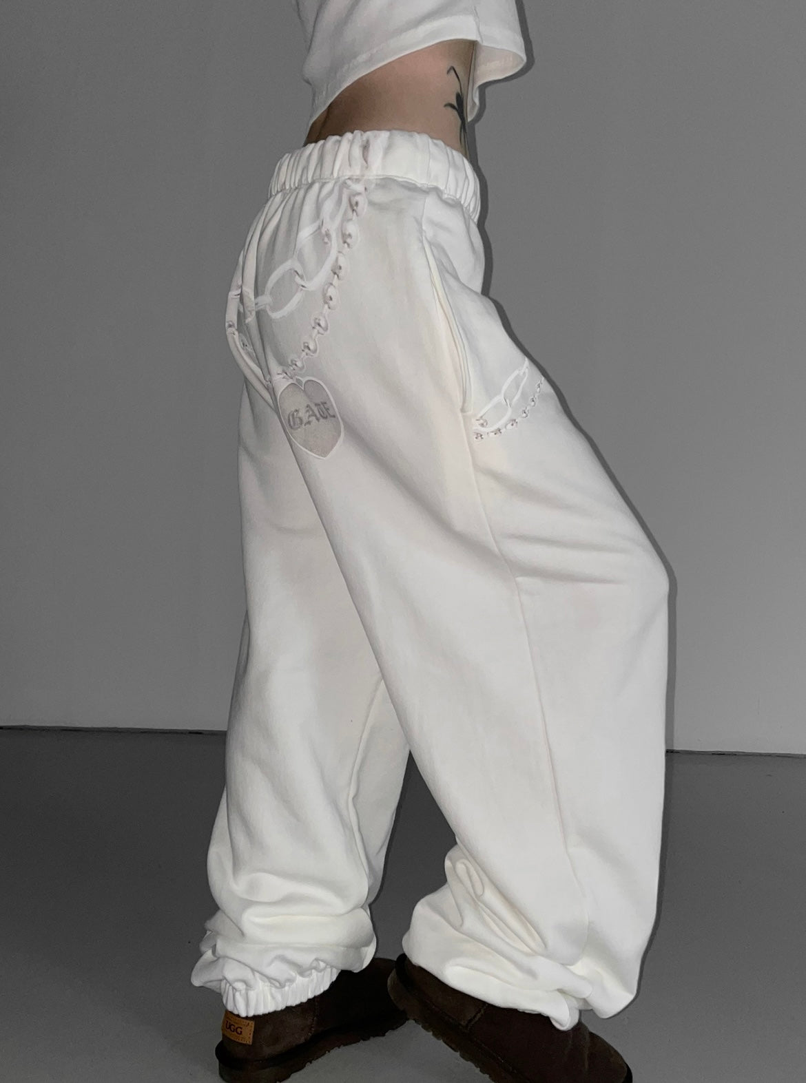 Chic chain sweatpants⛓️