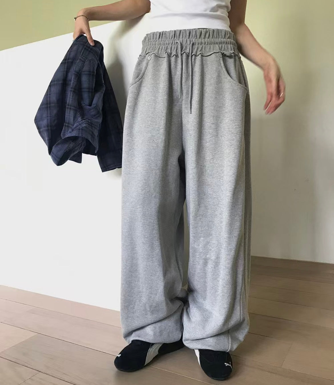 Premium drop-crotch cuffed sweatpants