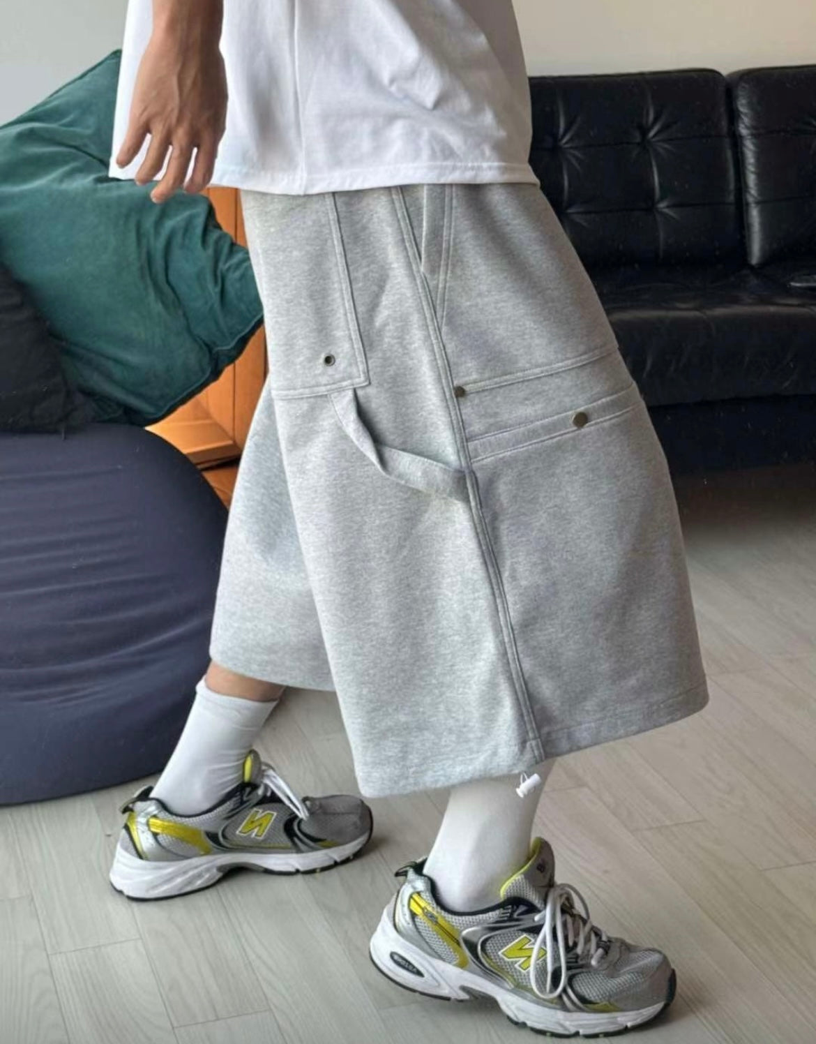 Street style baggy shorts