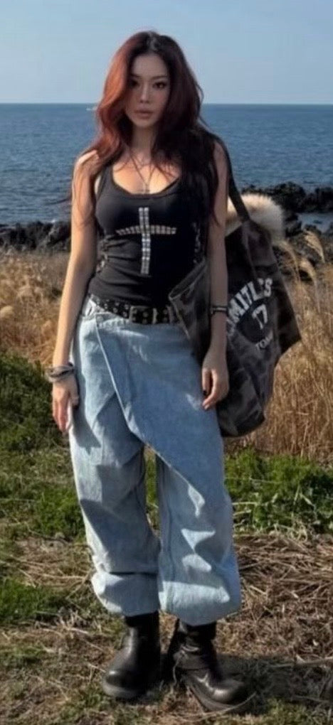 Cross sleeveless top✝️