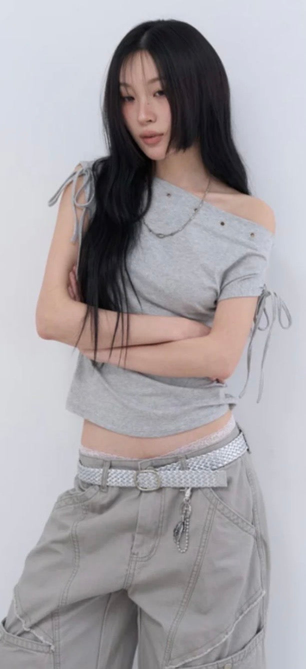 Lazy cool off-shoulder top