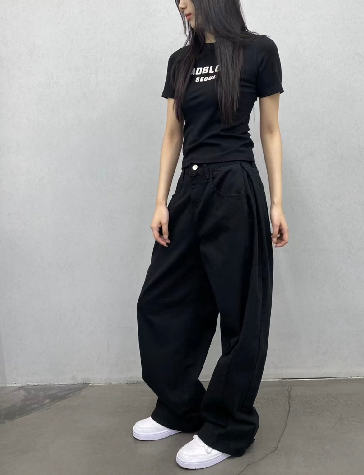 Pleated wide-leg jeans👖