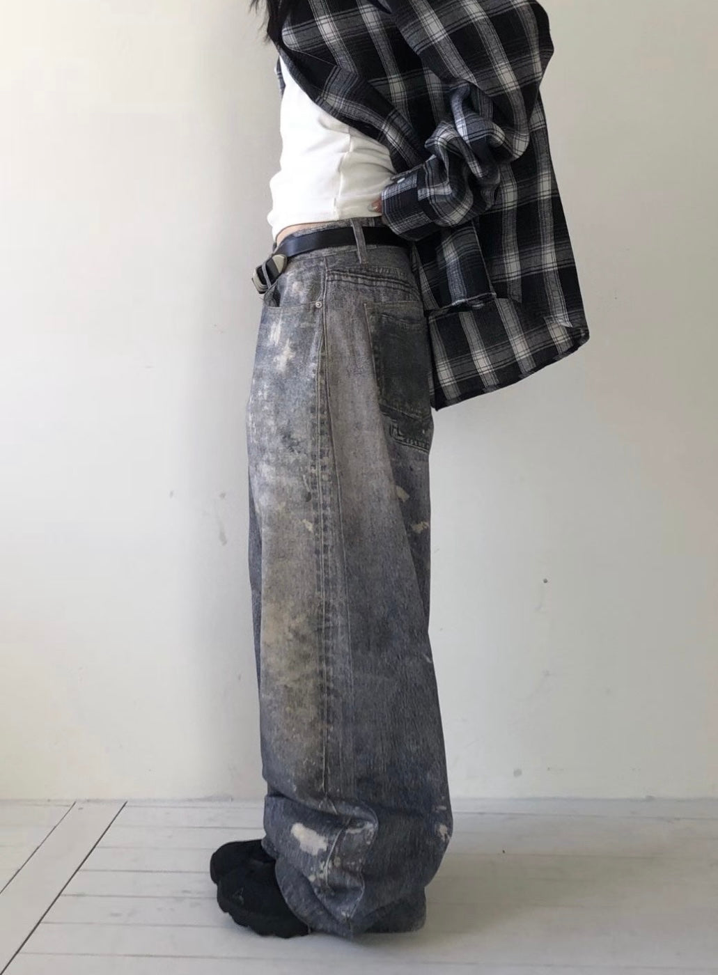 Relaxed fit urban baggy jeans with vintage wash
