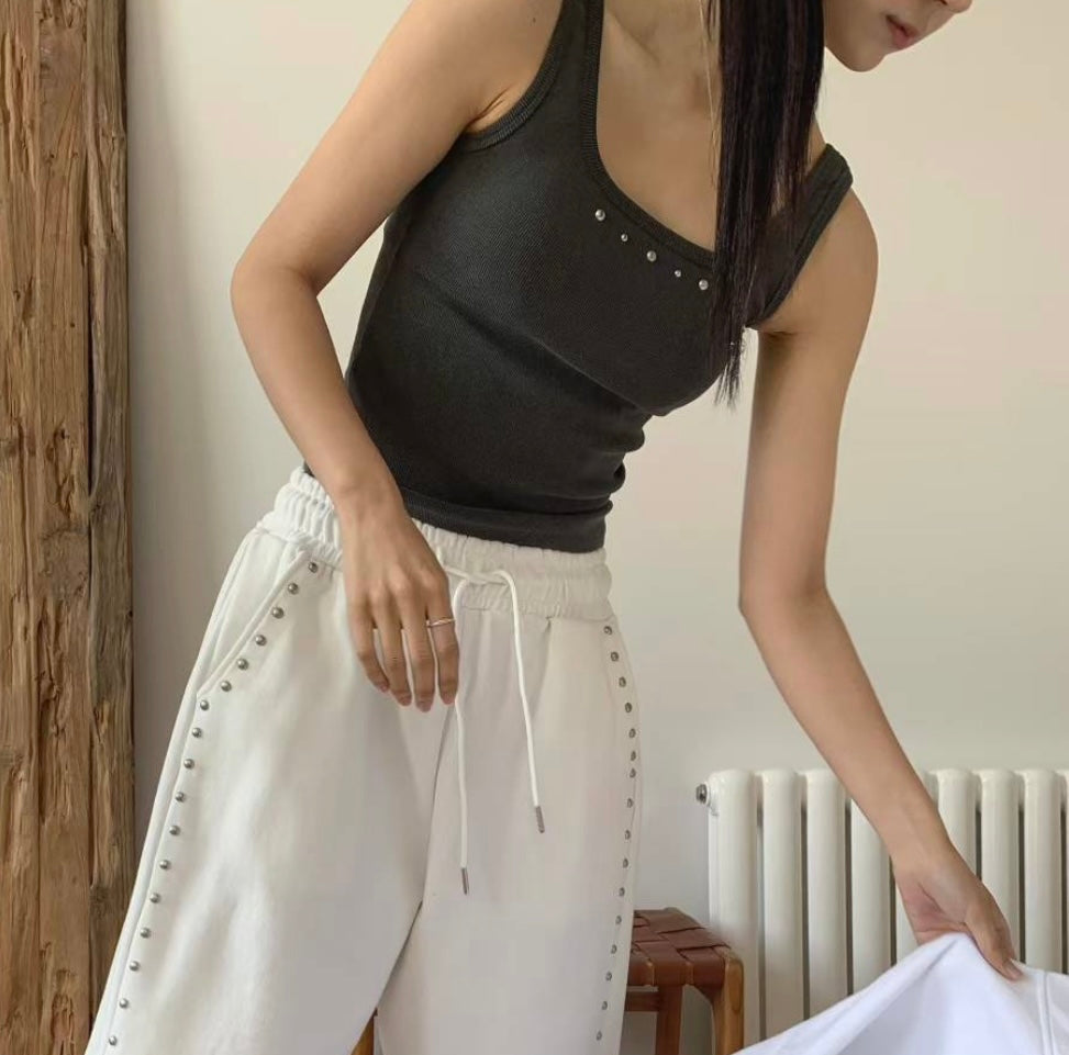 Chic basic tank