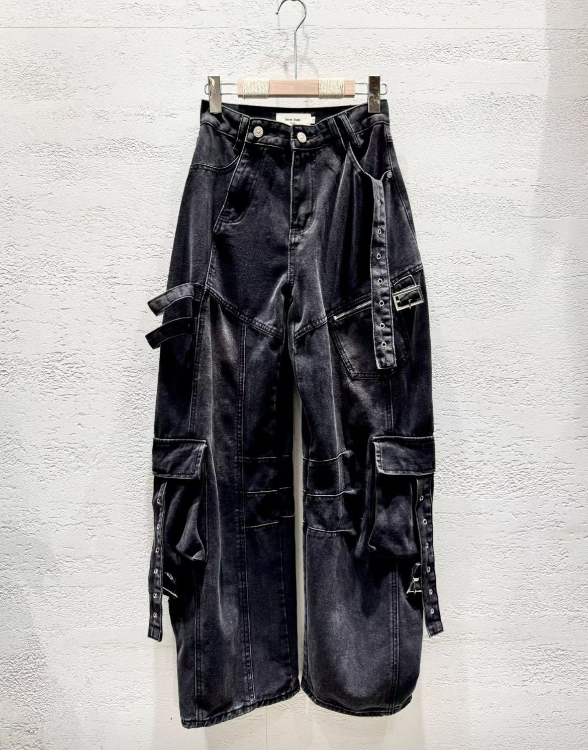 Utility cargo pants🕷️