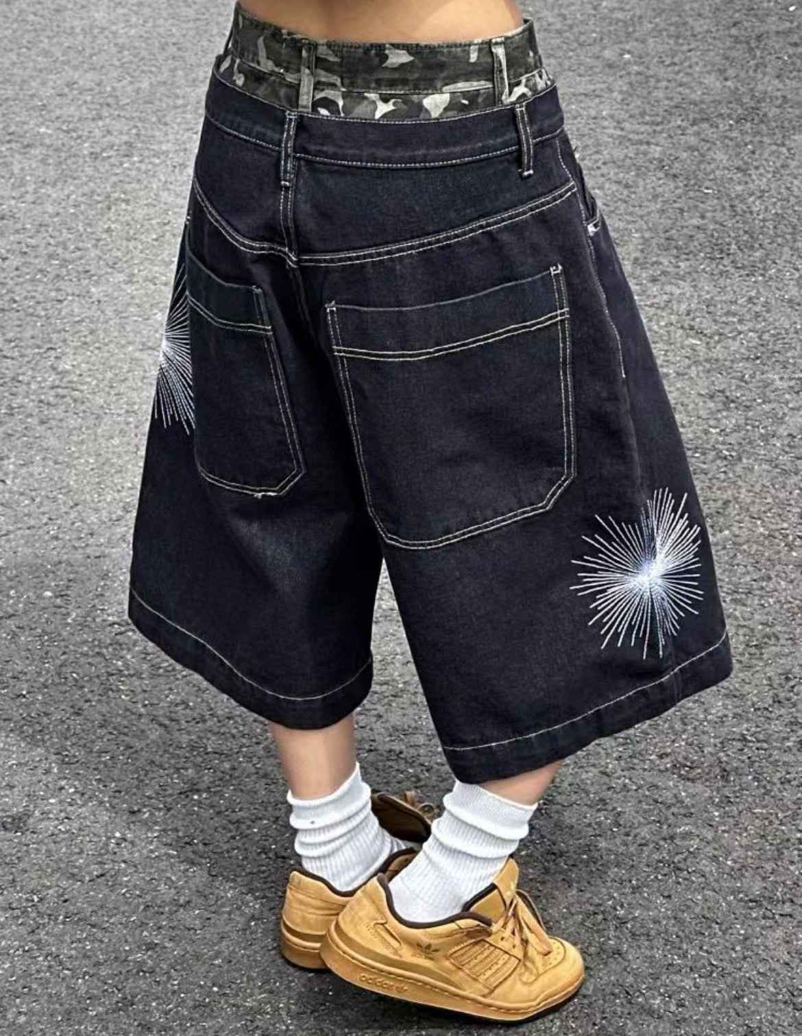 Camouflage lining firework denim shorts