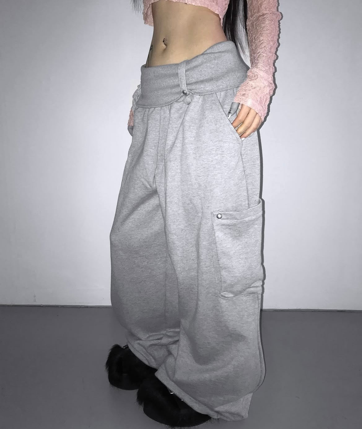 Oversized pocket sweatpants