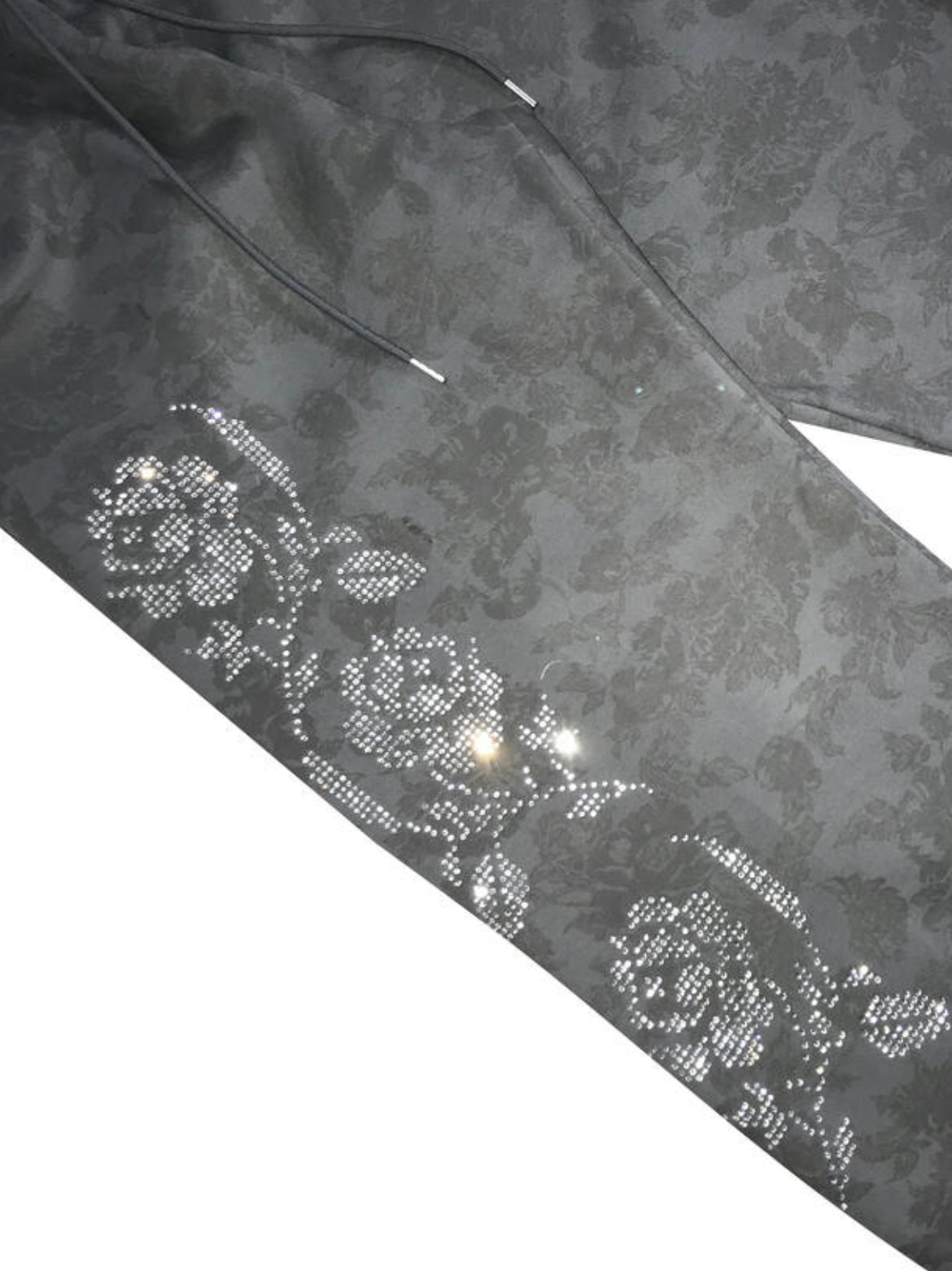 大大力推！rhinestone rose ensemble 🌹