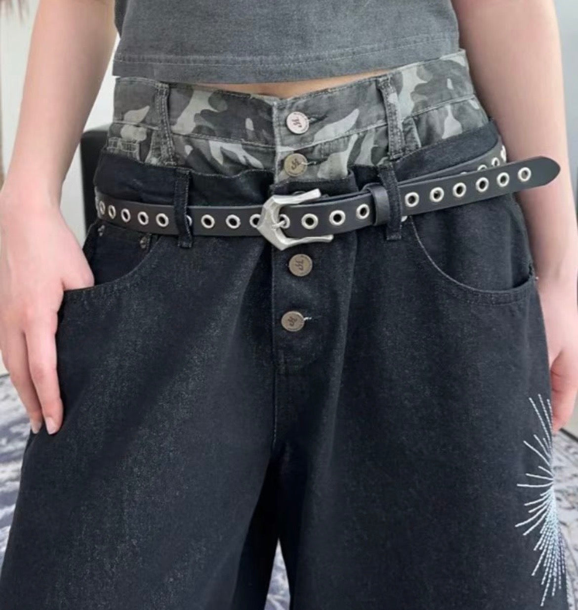 Camouflage lining firework denim shorts