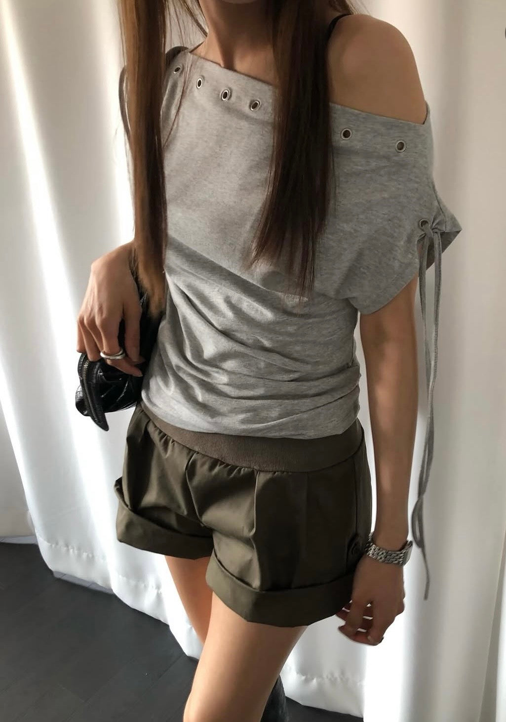 Lazy cool off-shoulder top
