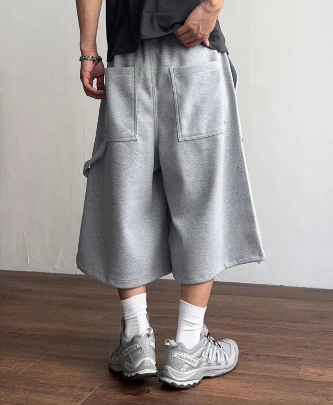 Street style baggy shorts
