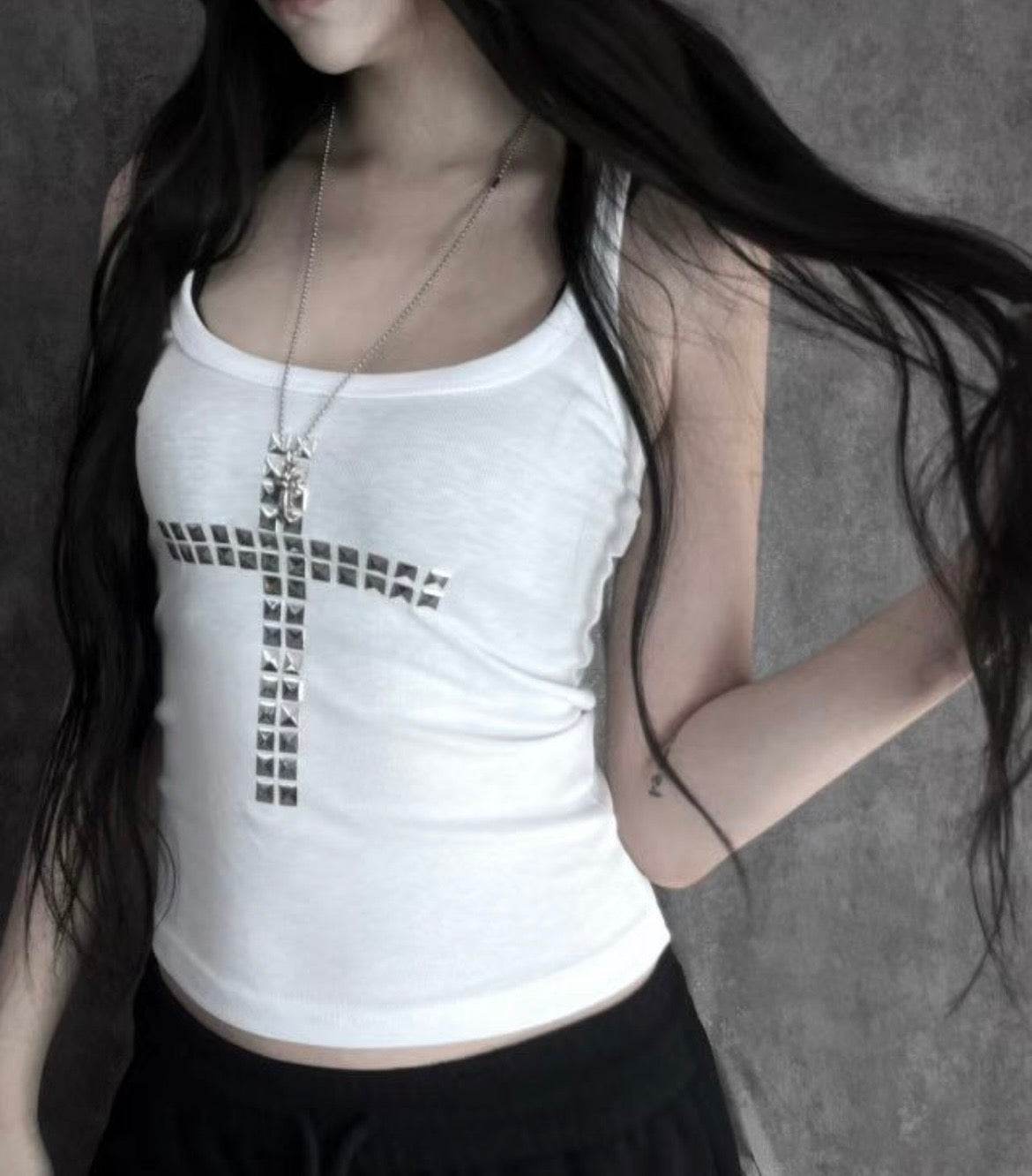 Cross sleeveless top✝️