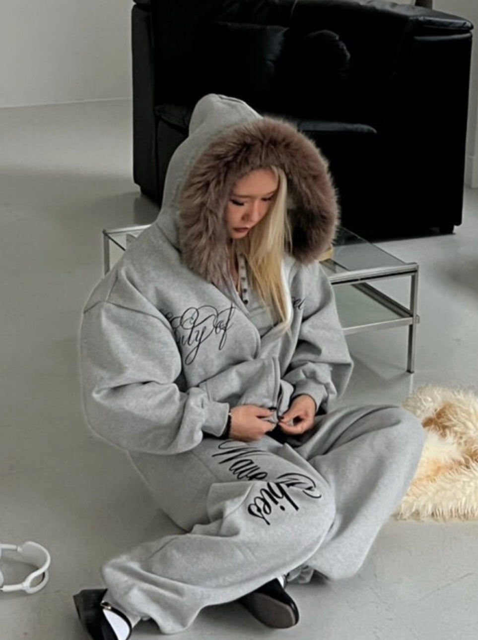 Angel fur hood zip-up
