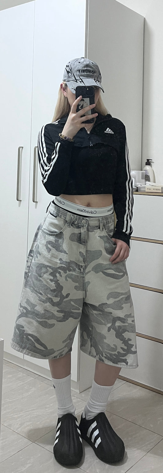 Gray camo wide-leg shorts