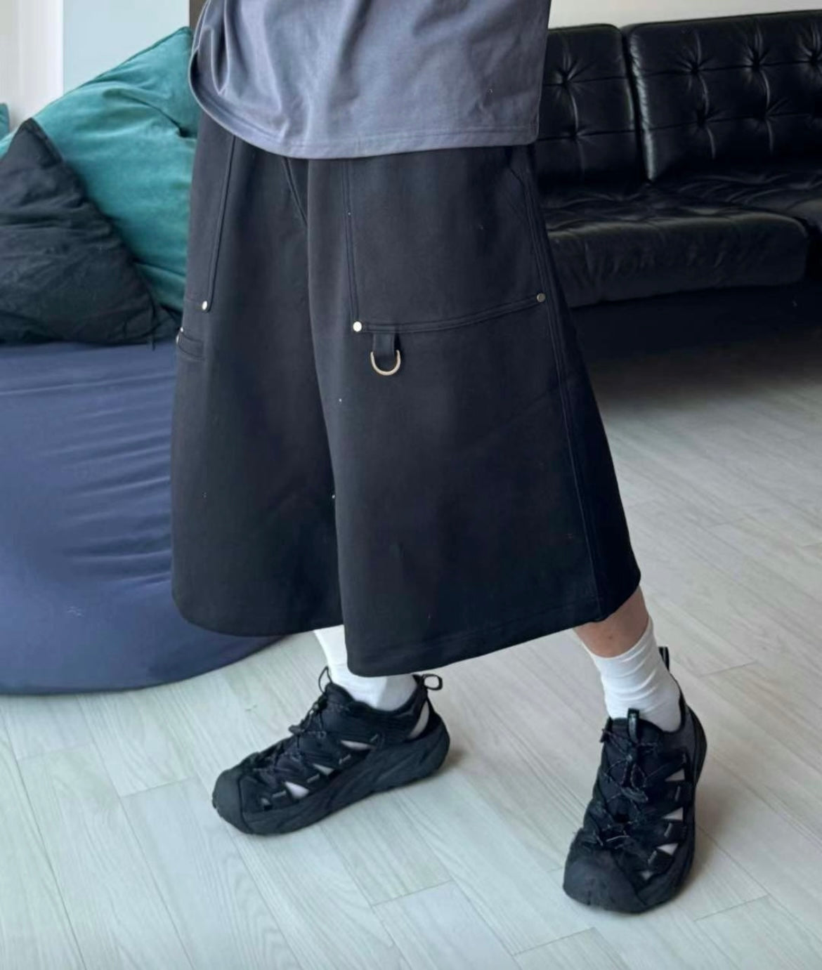 Street style baggy shorts