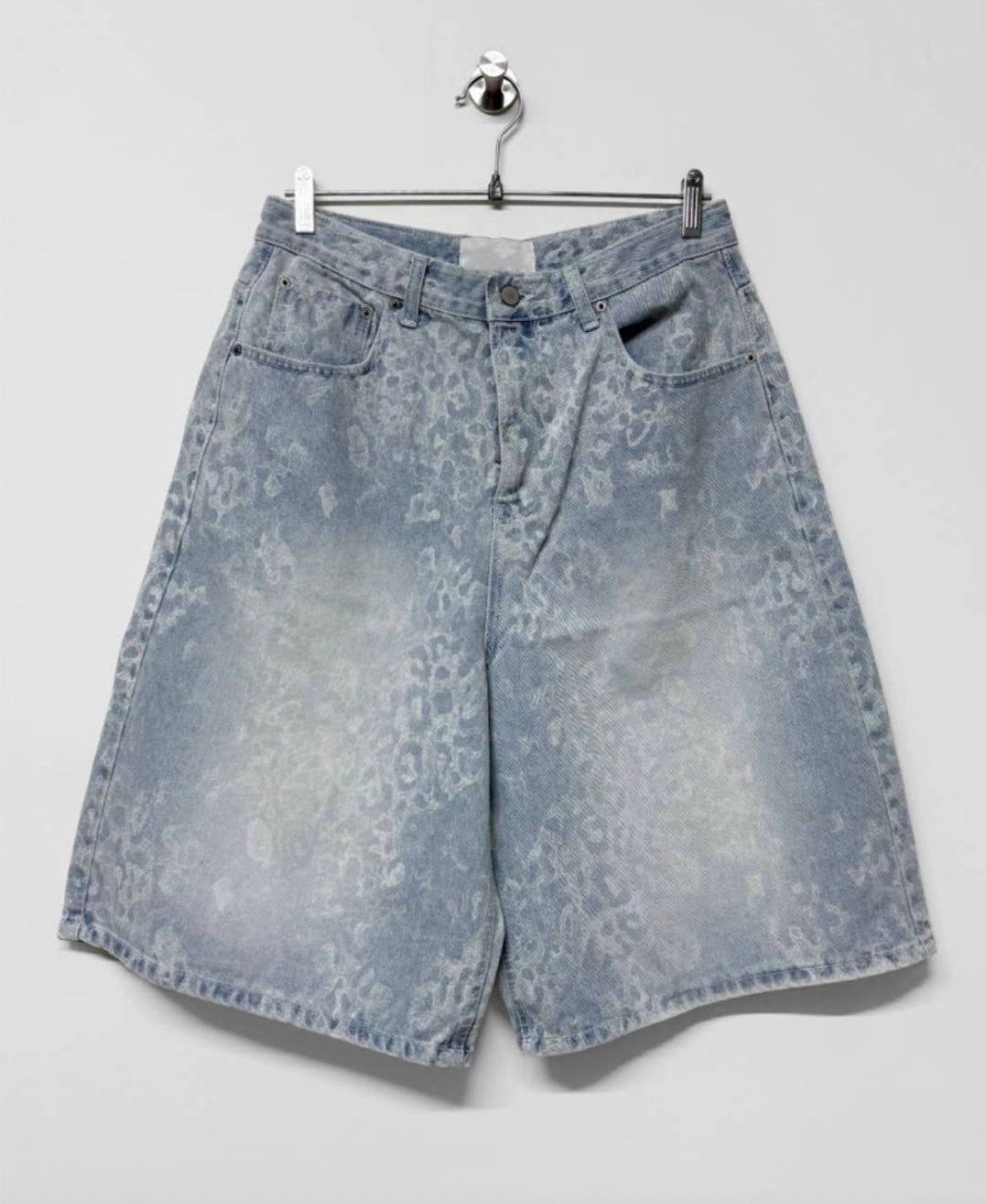 Ombre leopard denim shorts🦋