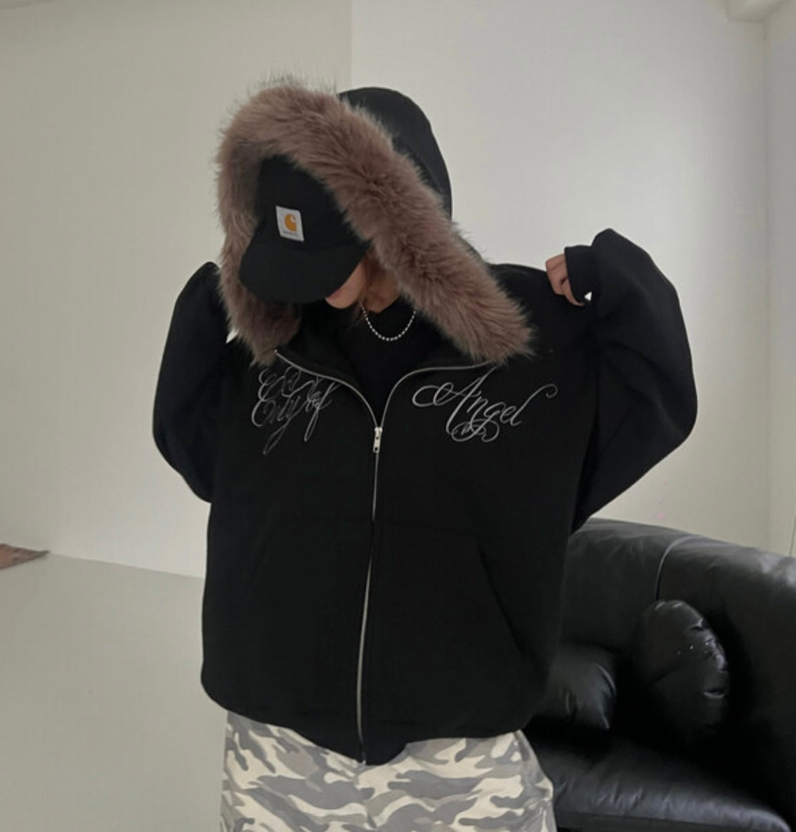 Angel fur hood zip-up