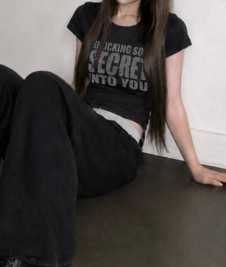 SECRET tshirt🤫