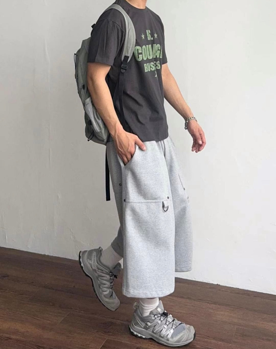 Street style baggy shorts