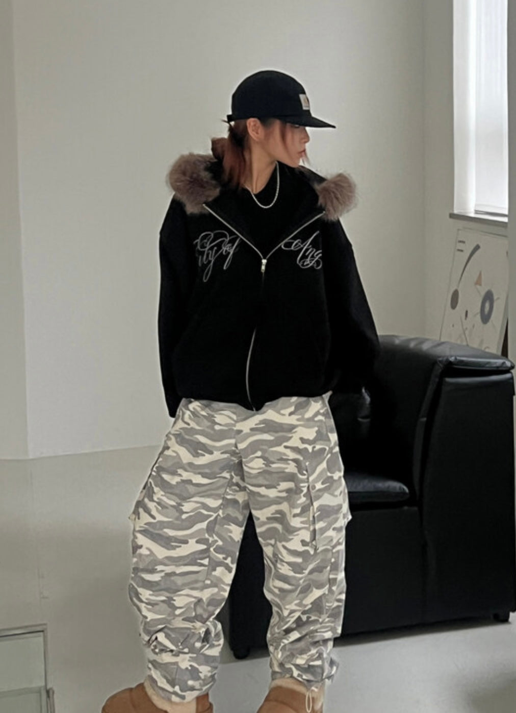 Angel fur hood zip-up