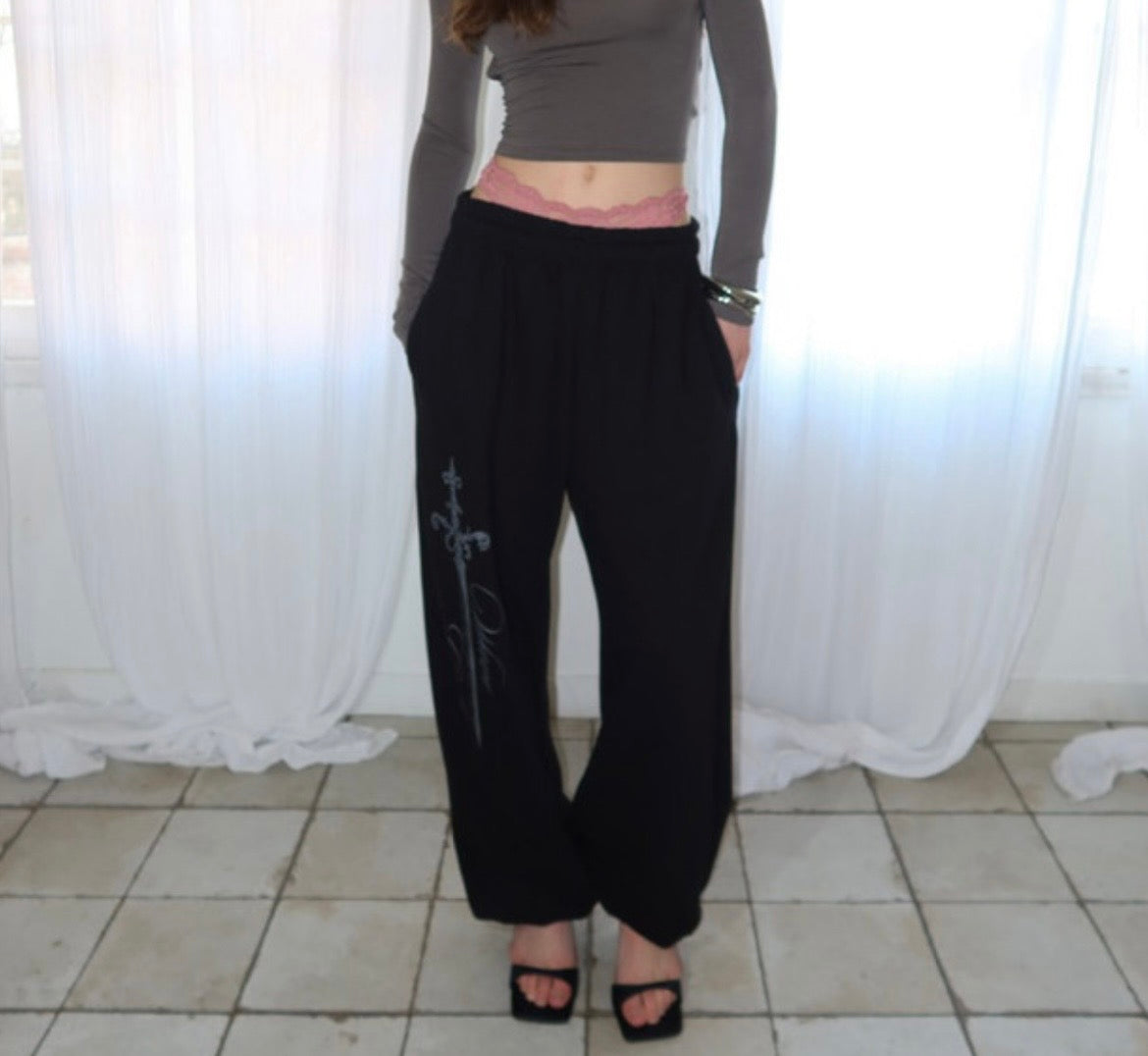 Knife print pants